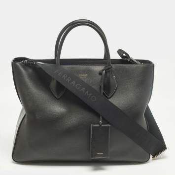 مملوكة مسبقًا Salvatore Ferragamo Star Shaped Large Black Leather Tote