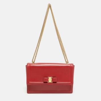 مملوكة مسبقًا Salvatore Ferragamo Vara Bow Flap Red Leather Shoulder Bag