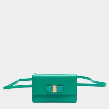 Pre Owned Salvatore Ferragamo Vara Bow Green Leather Convertible Belt Bag