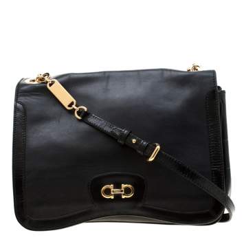 Pre Owned Salvatore Ferragamo Black Leather Gancini Flap Shoulder Bag