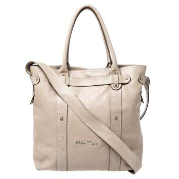 Pre Owned Salvatore Ferragamo Beige Leather Shopper Tote 