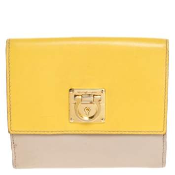 Pre Owned Salvatore Ferragamo Beige/Yellow Leather Gancio Bar French Wallet