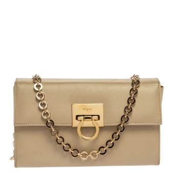 Pre Owned Salvatore Ferragamo Beige Leather Gancini Chain Bag