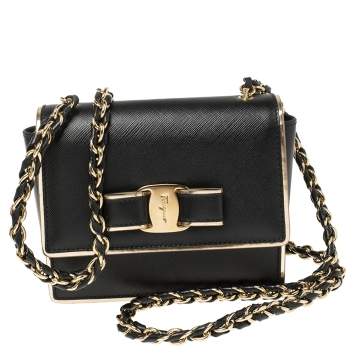 Pre Owned Salvatore Ferragamo Black Leather Mini Vara Shoulder Bag