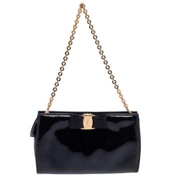 Pre Owned Salvatore Ferragamo Black Patent Leather Vara Piuma Chain Clutch