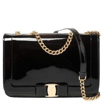 Pre Owned Salvatore Ferragamo Black Patent Leather Vara Shoulder Bag