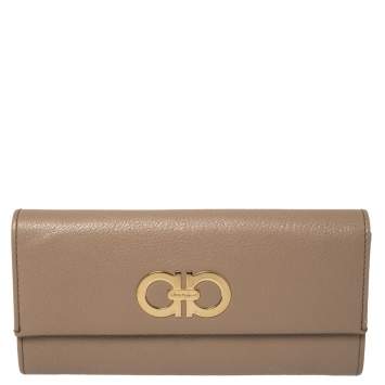 Pre Owned Salvatore Ferragamo Beige Leather Continental Wallet