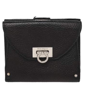 Pre Owned Salvatore Ferragamo Black Leather Classic Mediterraneo Compact Wallet