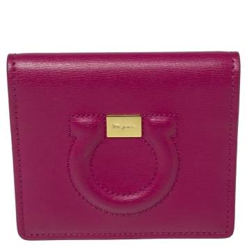 Pre Owned Salvatore Ferragamo Pink Leather Gancini Compact Wallet