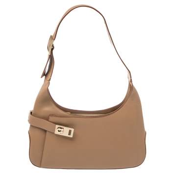 Pre Owned Salvatore Ferragamo Beige Leather Baguette