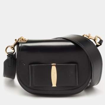 Pre Owned Salvatore Ferragamo Black Leather Vara Bow Flap Shoulder Bag