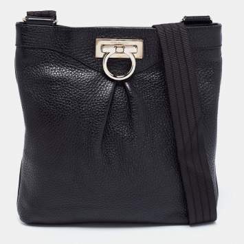 Pre Owned Salvatore Ferragamo Black Leather Graziella Crossbody Bag
