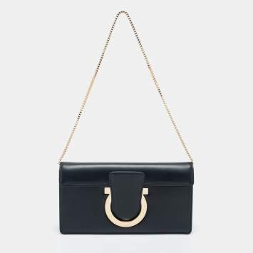Pre Owned Salvatore Ferragamo Black Leather Thalia Chain Clutch