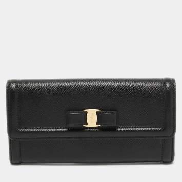 Pre Owned Salvatore Ferragamo Black Leather Vara Bow Continental Wallet