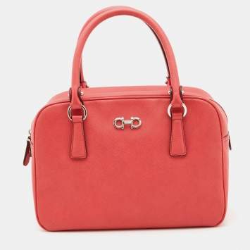 مملوكة مسبقًا Salvatore Ferragamo Coral Orange Leather Gancio Bowler Bag