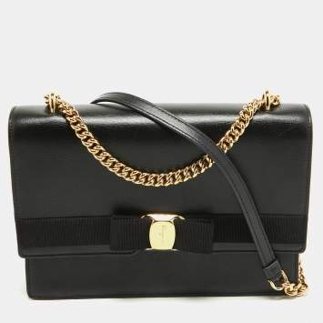 Pre Owned Salvatore Ferragamo Black Leather Vara Bow Shoulder Bag