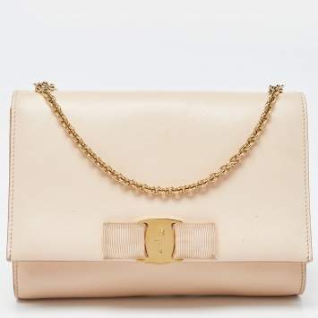 Pre Owned Salvatore Ferragamo Peach Leather Vara Bow Chain Bag
