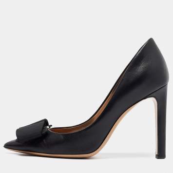 Pre Owned Salvatore Ferragamo Black Leather Mimi  Pumps Size 37.5