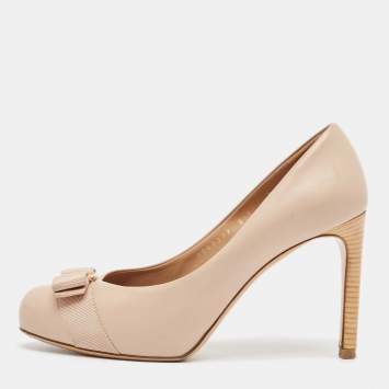 Pre Owned Salvatore Ferragamo Beige Leather Vara Bow Pumps Size 37.5