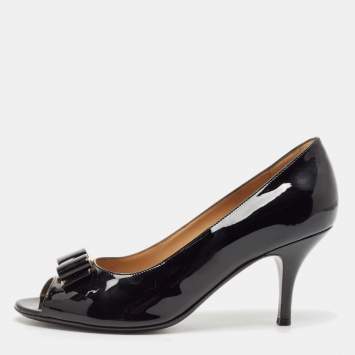 Pre Owned Salvatore Ferragamo Black Patent Leather Vara Bow Peep Toe Pumps Size 38