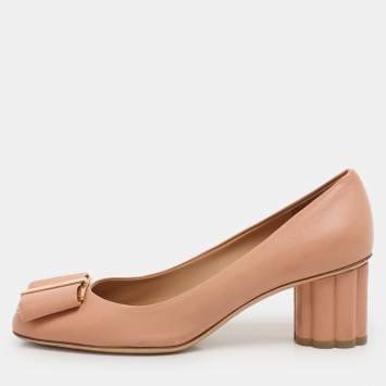 Pre Owned Salvatore Ferragamo Leather Flower Heels Bow Pumps Size 37