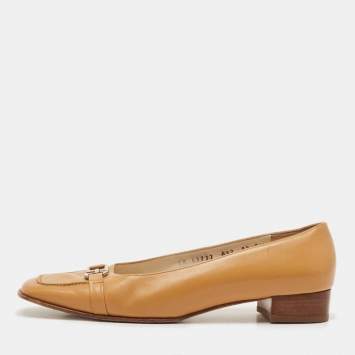 Pre Owned Salvatore Ferragamo Beige Leather Slip On Loafers Size 39