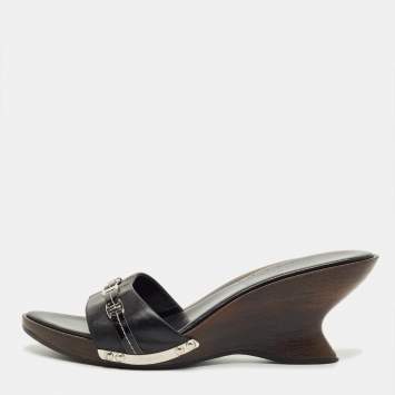 Pre Owned Salvatore Ferragamo Black Leather Wedge Sandals Size 38.5