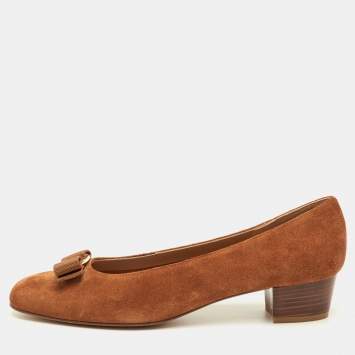 مملوكة مسبقًا Salvatore Ferragamo Vara Size 40.5 Brown Suede Ballet Flats
