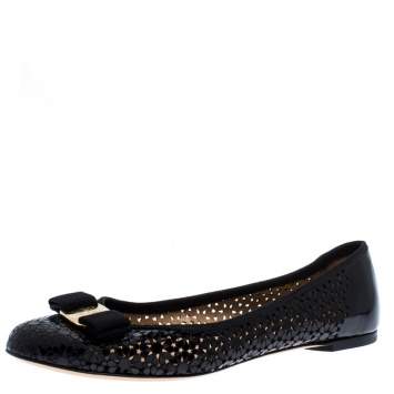Pre Owned Salvatore Ferragamo Black Lazer Cut Patent Leather Vara Bow Flats Size 40