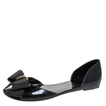 مملوكة مسبقًا Salvatore Ferragamo Black Jelly Barbados Bow Flats Size 38.5
