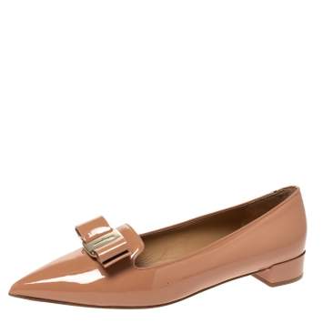 مملوكة مسبقًا Salvatore Ferragamo Peach Patent Leather Alice Point Toe Ballet Flats Size 41
