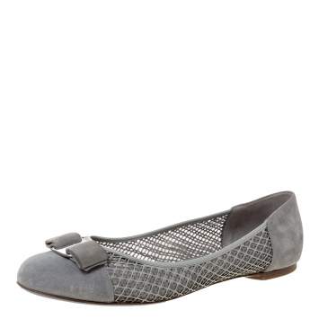 Pre Owned Salvatore Ferragamo Grey Suede And Patent Leather Laser Cut Vara Bow Ballet Flats Size 40