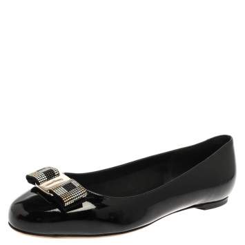 Pre Owned Salvatore Ferragamo Black Patent Leather Varina  Flats Size 39