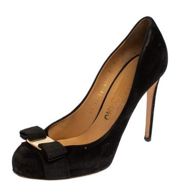 Pre Owned Salvatore Ferragamo Black Suede Carla Vara Bow Pumps Size 38.5