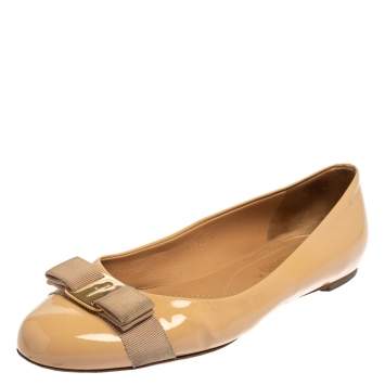Pre Owned Salvatore Ferragamo Beige Patent Leather Vara Bow Ballet Flats Size 40.5