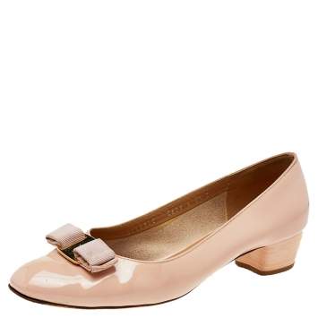 Pre Owned Salvatore Ferragamo Beige Patent Leather Vara Bow Pumps Size 40