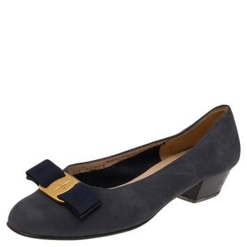 Pre Owned Salvatore Ferragamo Black Nubuck Leather Vara Bow Pumps Size 36.5