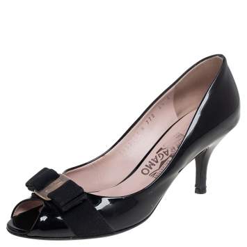 Pre Owned Salvatore Ferragamo Black Patent Leather Vara Bow Pumps Size 37