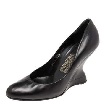 Pre Owned Salvatore Ferragamo Black Leather Wedge Pumps Size 39 