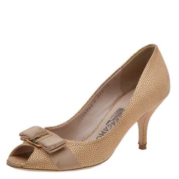 Pre Owned Salvatore Ferragamo Beige/Gold Leather Pola Vara Bow Peep Toe Pumps Size 36.5