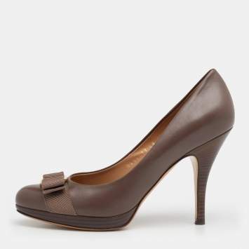 Pre Owned Salvatore Ferragamo Dark Beige Leather Vara Bow Pumps Size 38