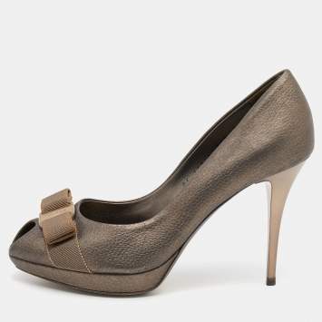 Pre Owned Salvatore Ferragamo Metallic Grey Leather Pola Vara Bow Peep Toe Platform  Pumps Size 38.5