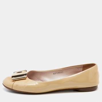 Pre Owned Salvatore Ferragamo Beige Patent Leather Ballet Flats Size 37.5