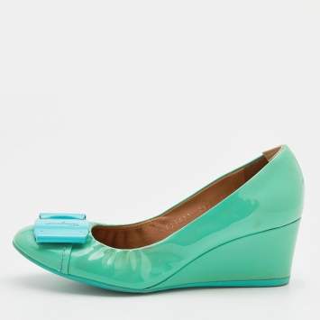 Pre Owned Salvatore Ferragamo Mint Green Patent Leather Silda Vara Plaque Wedge Pumps Size 36
