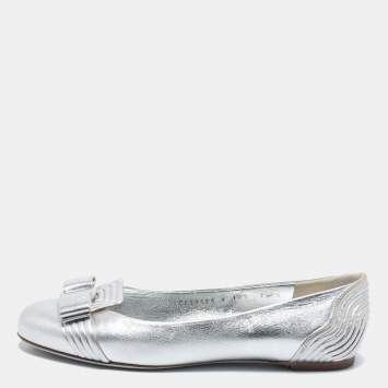 Pre Owned Salvatore Ferragamo Silver Leather Vara Bow Ballet Flats Size 38