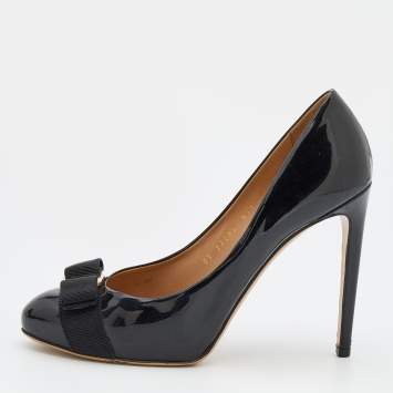 Pre Owned Salvatore Ferragamo Black Patent Leather Vara Bow Pumps Size 39