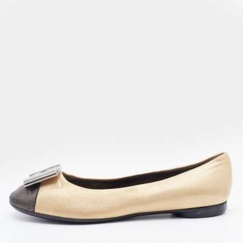 Pre Owned Salvatore Ferragamo Metallic Gold/Black Leather Cap Toe Metal Trim Ballet Flats Size 36