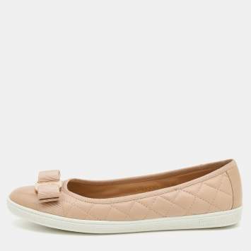 Pre Owned Salvatore Ferragamo Beige Leather and Patent Cap Toe Vara Bow Ballet Flats Size 37.5