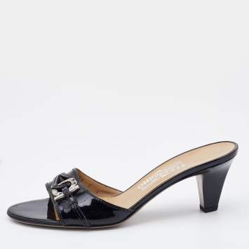 Pre Owned Salvatore Ferragamo Black Patent Leather Gancini Slide Sandals Size 39.5