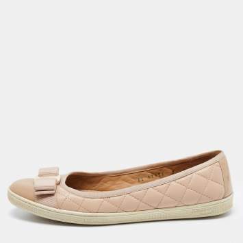 Pre Owned Salvatore Ferragamo Beige Quilted Patent And Leather Varina Ballet Flats Size 37.5